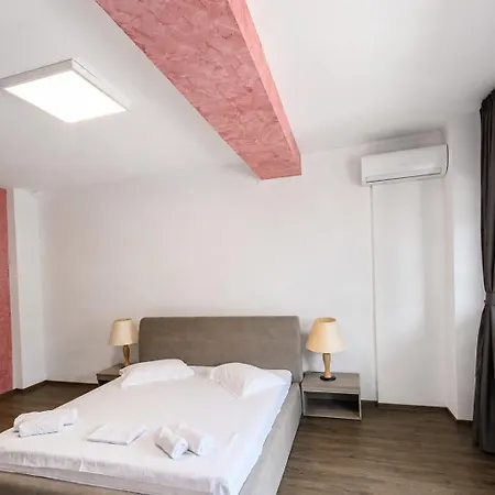 Bed & Breakfast Bc Aprilia 4*